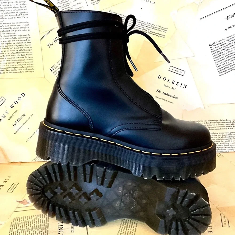 Urban Outfitters Dr Martens Jarrick Platform Boot Smooth Leather Black - Picture 7 of 9